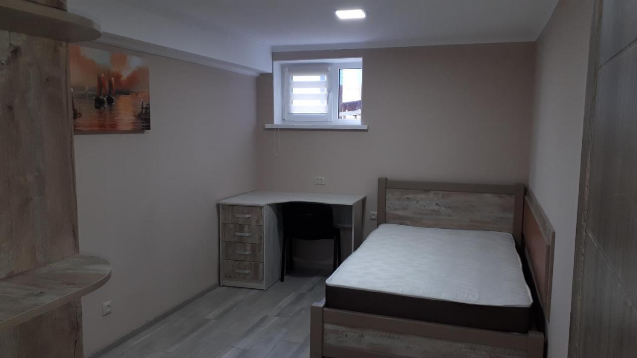 Окремі Номери В Гостьовому Будинку Типу Guest House Кропивницкий Екстериор снимка