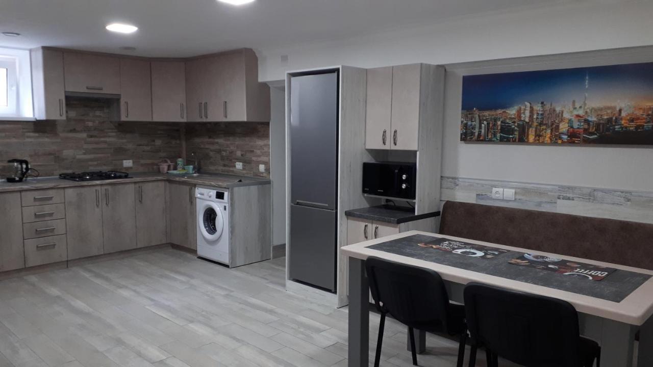 Окремі Номери В Гостьовому Будинку Типу Guest House Кропивницкий Екстериор снимка