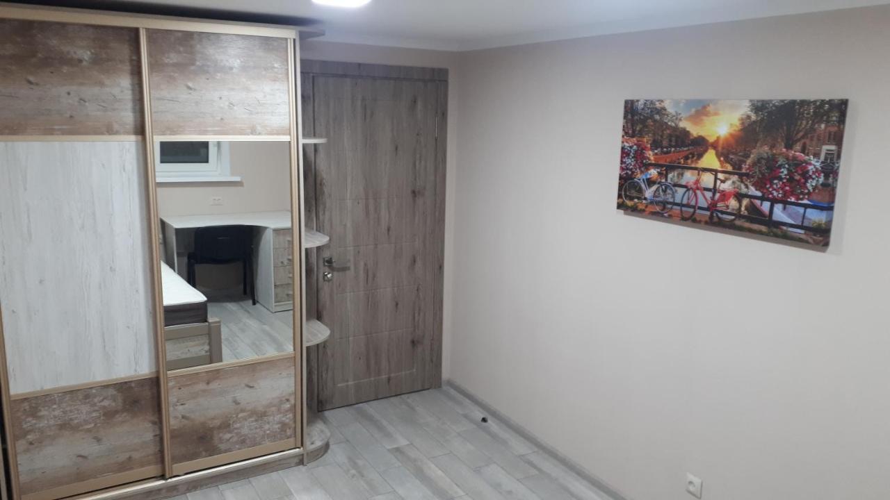 Окремі Номери В Гостьовому Будинку Типу Guest House Кропивницкий Екстериор снимка