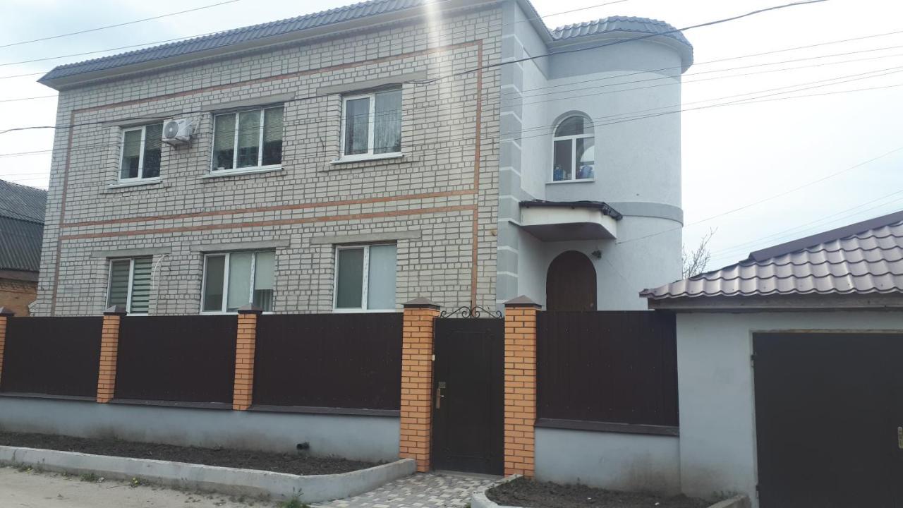 Окремі Номери В Гостьовому Будинку Типу Guest House Кропивницкий Екстериор снимка